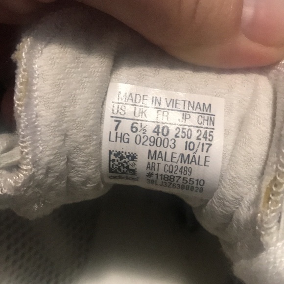 Adidas athletic shoes size 7 used in great condition - Picture 6 of 6